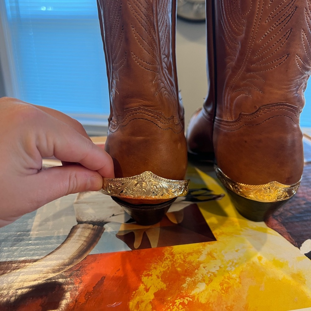 Abilene Boot Co. Brown Heeled Boots with Gold Tips - Picture 5 of 11